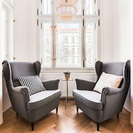 Trendy Local Apartment Прага Екстер'єр фото