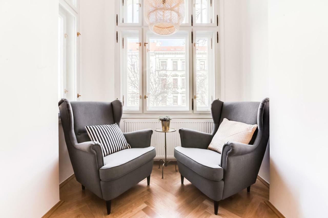 Trendy Local Apartment Прага Екстер'єр фото